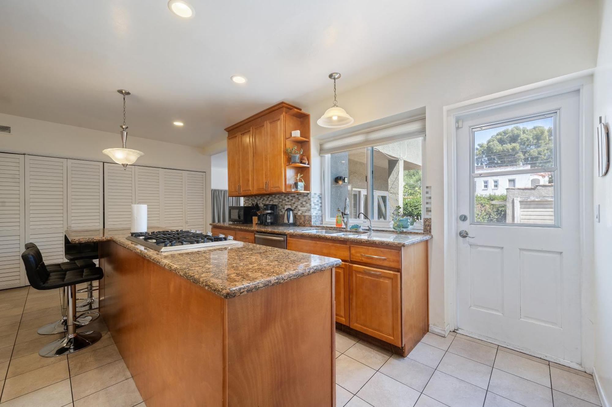 Large 5 Br- Beverly Hills Adj * Los Angeles