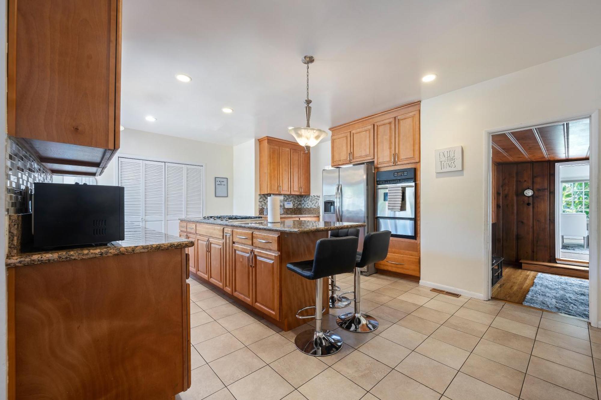 Large 5 Br- Beverly Hills Adj *